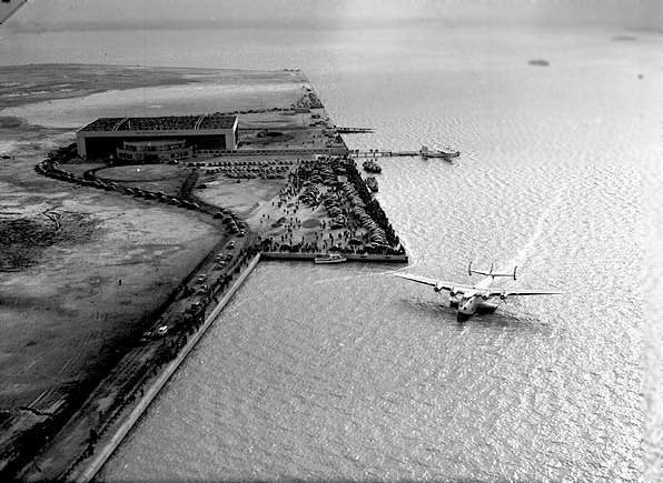 Baltimore Municipal Airport's seaplane facility, 1939. Photographed by Robert Kniesche. 