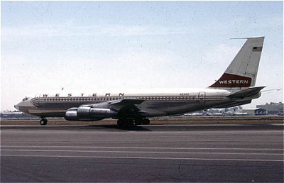 Boeing 720B in original 1961 livery