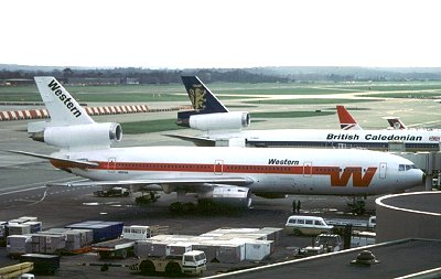 DC10-10  N915WA at Gatwick in 1980